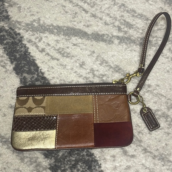 EUC Vintage Coach Patchwork Wristlet - Picture 2 of 6